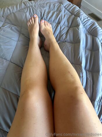 Mrs. Wicke / mrswickedsoles / wicked_littlesoles nude photo #15