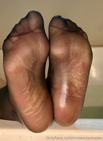 Mrs. Wicke / mrswickedsoles / wicked_littlesoles nude photo #17