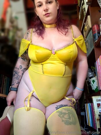 Ms Yoga Alice UK Thicc 5ft Tattoo Mam / msalicefuryuk nude photo #5