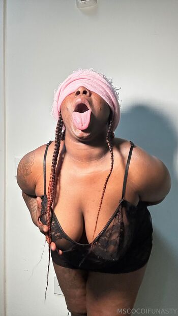 Ms.IGetWhatEva / mscocoifunasty / ms.cocoifunasty / queencoco804 nude photo #9