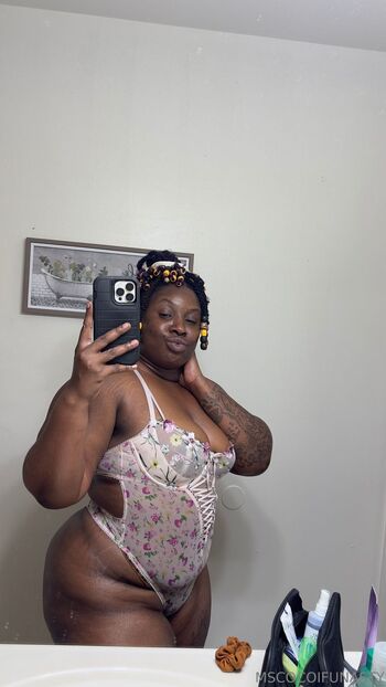 Ms.IGetWhatEva / mscocoifunasty / ms.cocoifunasty / queencoco804 nude photo #17