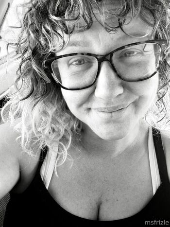 Ms. Frizl / msfrizle nude photo #7