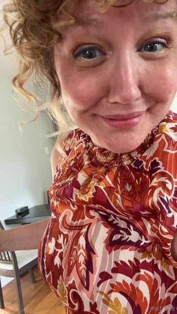 Ms. Frizl / msfrizle nude photo #9