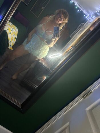 Ms. Frizl / msfrizle nude photo #12