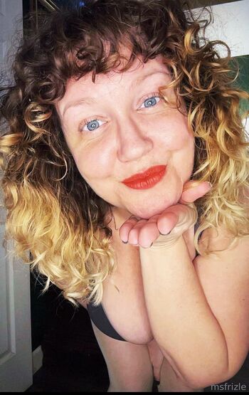 Ms. Frizl / msfrizle nude photo #25