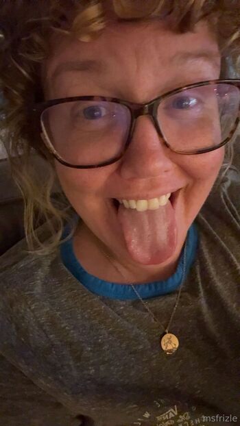 Ms. Frizl / msfrizle nude photo #28