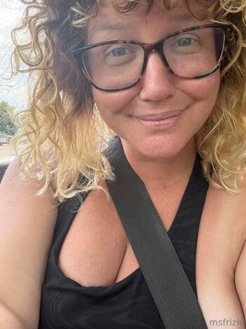 Ms. Frizl / msfrizle nude photo #34