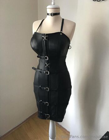 MsJuliRa / msjulirae nude photo #15