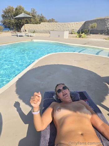 Msl / mslvs nude photo #4