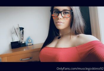 OnlyFans / musclegoddess92 nude photo #6
