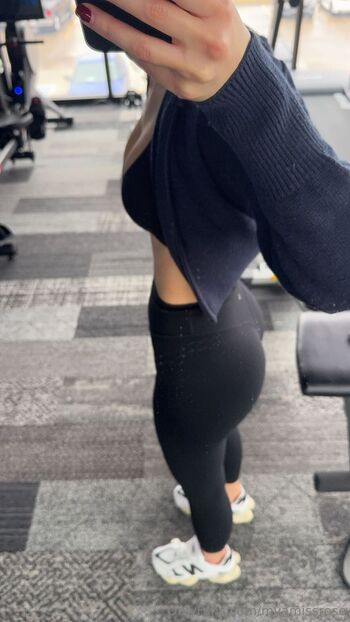 Ros / myamissrose nude photo #5