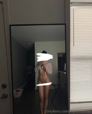 Ros / myamissrose nude photo #10