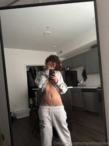 Ros / myamissrose nude photo #14