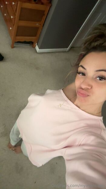 Mya Santiag / myasantiago nude photo #1