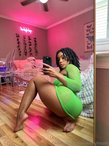 BOOSH / mybabyboosh nude photo #15