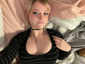 mym / mylakay nude photo #15