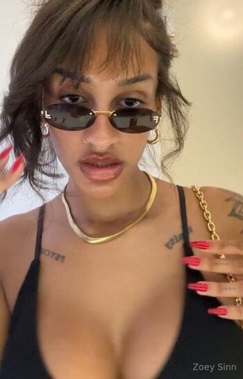 Vi / mylifeasvia nude photo #14