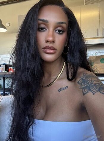 Vi / mylifeasvia nude photo #16