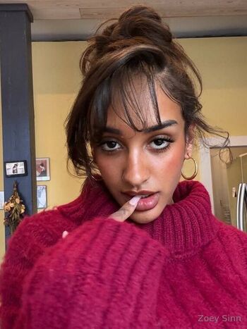 Vi / mylifeasvia nude photo #17