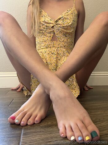 Brook / myposedtoes nude photo #19