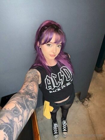 ha / mystichan nude photo #2