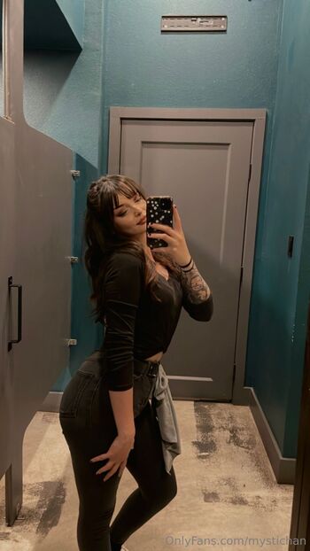 ha / mystichan nude photo #6