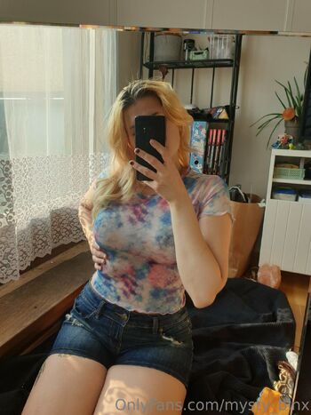 Myst / mysty_binx nude photo #1