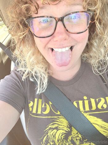 Mz Frizl / mzfrizle nude photo #15