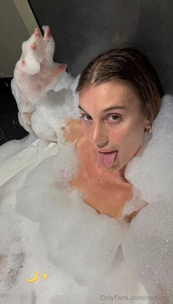 OnlyFans / nadia_g nude photo #2