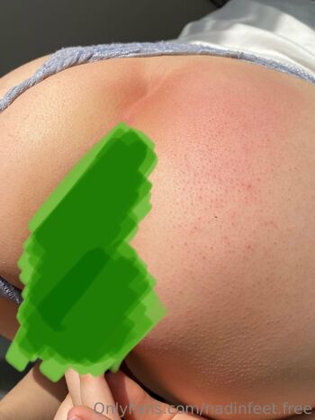 Soles and the perfect puss / nadinfeet.free nude photo #13