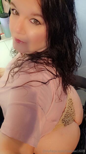 Deliciously Na / naenae1609 nude photo #6