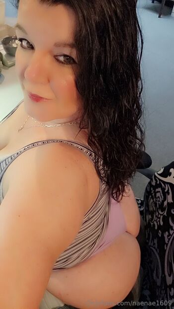 Deliciously Na / naenae1609 nude photo #32