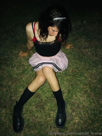 Naena / naenae_marie nude photo #3
