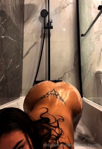 Naiara / naiaretta nude photo #30