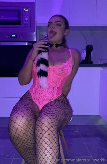 Naiara / naiaretta nude photo #38