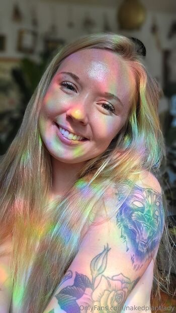 annie / nakedplantlady nude photo #1