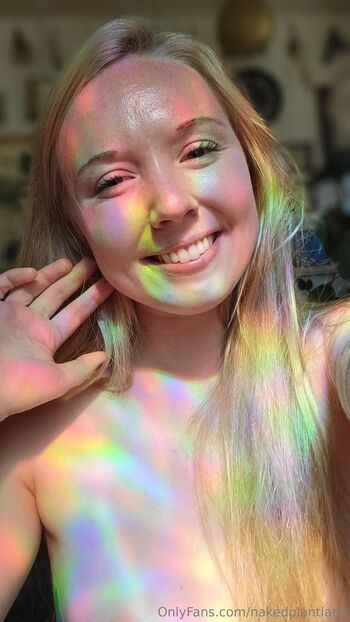 annie / nakedplantlady nude photo #2