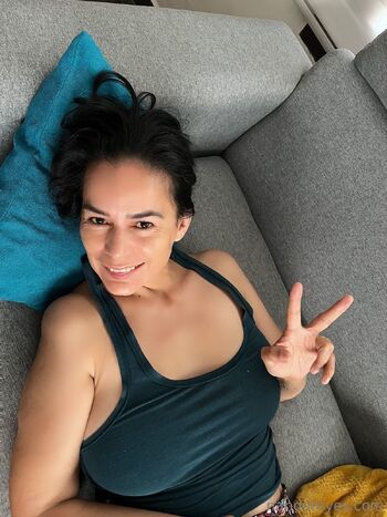 Nanda Reye / nanda_reyes nude photo #3