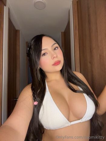 Naomi / naomikitty03 nude photo #4