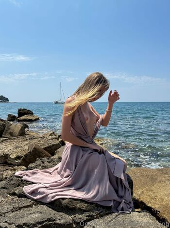 𝐍𝐚𝐨𝐦𝐢 𝐌𝐨𝐫𝐧𝐢𝐧𝐠 / naomimorning nude photo #9