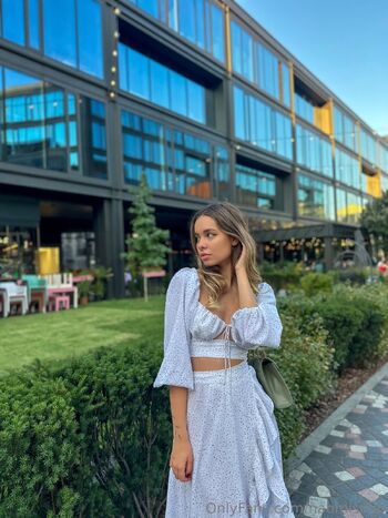 Naomi Solar / naomisolar nude photo #14