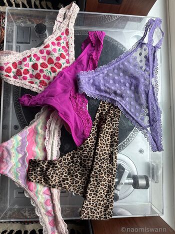 Naomi / naomiswann / naomiswann_xo / itsnaomiswann nude photo #26