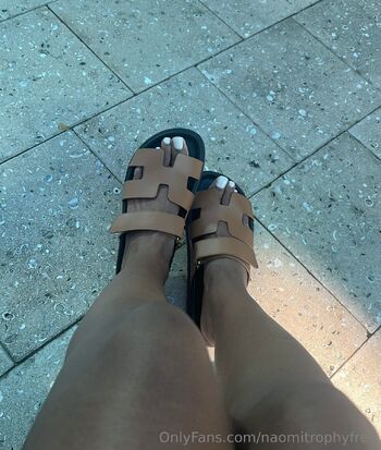 Naomi Troph / naomitrophyfree nude photo #1