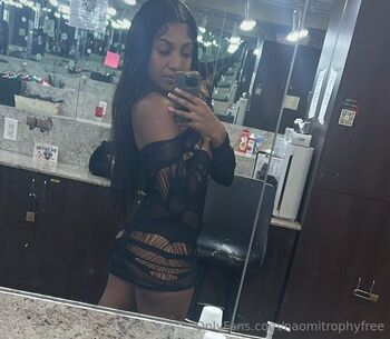 Naomi Troph / naomitrophyfree nude photo #4