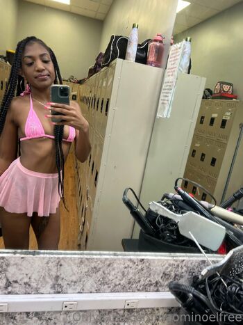 Naomi Troph / naomitrophyfree nude photo #10