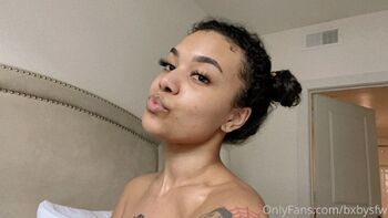 𝔫𝔞𝔬𝔪𝔦𝔰 𝔣𝔯𝔢𝔢 𝔭𝔞𝔤𝔢 / naomixfree nude photo #6