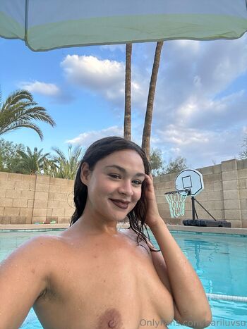 Mommy Me / nariluvsu nude photo #1