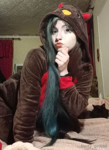 Selena / nasty_girl666 nude photo #22