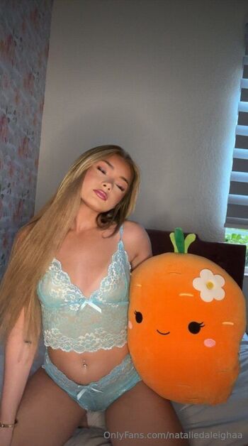 nat / nataliedaleighaa / nataliedaleigha nude photo #7
