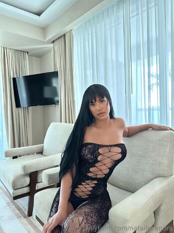 Natalie / nataliekimora nude photo #1